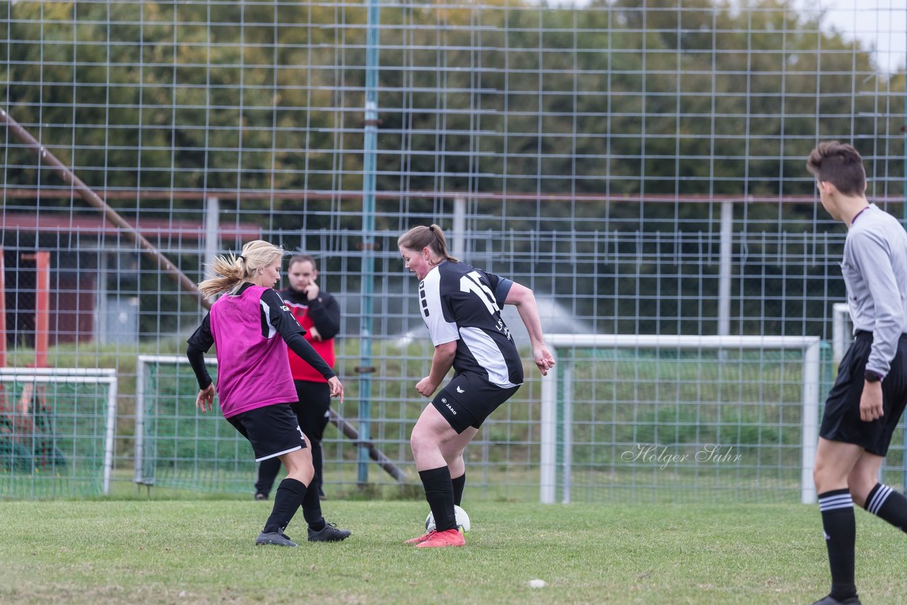 Bild 340 - Frauen Grossenasper SV - SV Steinhorst/Labenz : Ergebnis: 1:3